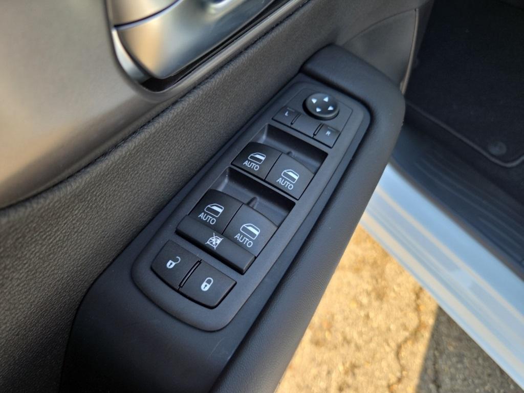 new 2026 Chrysler Pacifica car, priced at $44,995