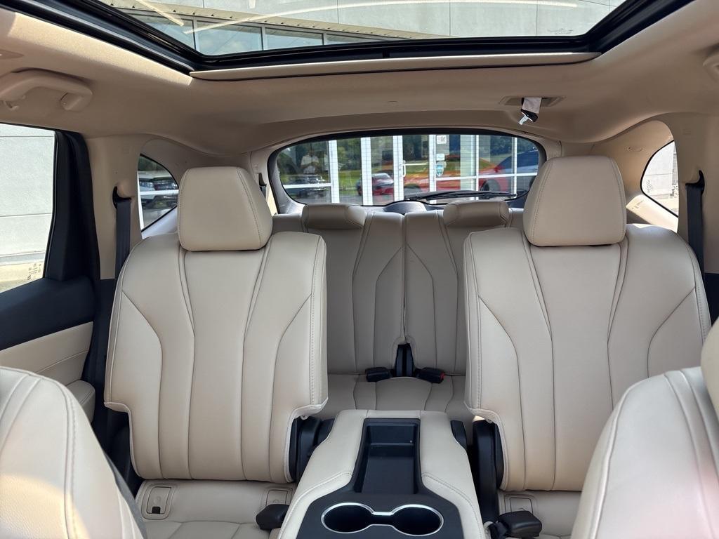used 2024 Acura MDX car, priced at $40,999