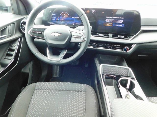 new 2025 Chevrolet Equinox car, priced at $30,294
