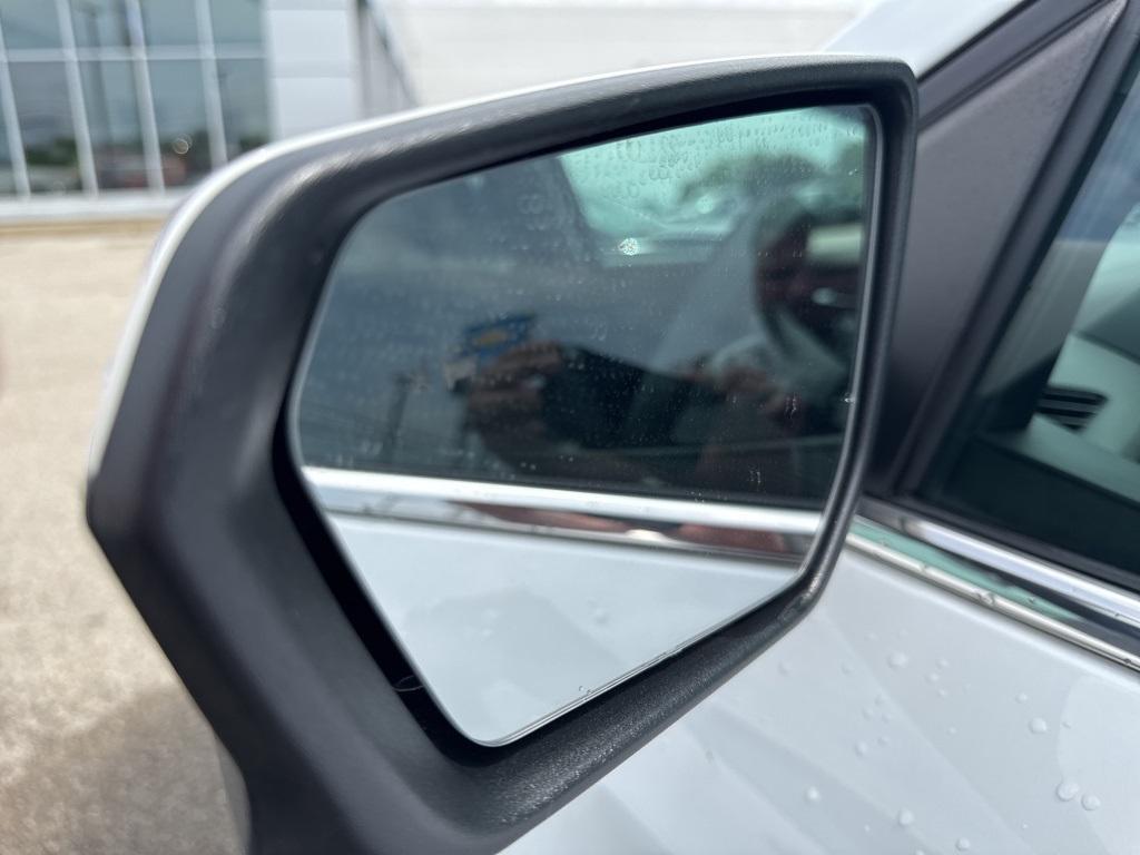 used 2023 Chevrolet Equinox car, priced at $23,699