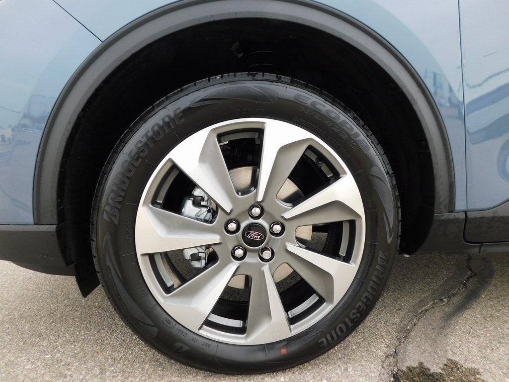 new 2025 Ford Escape car, priced at $35,850