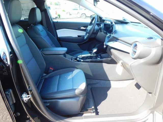 new 2025 Chevrolet Trax car, priced at $25,485