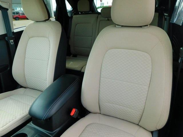 used 2022 Ford Escape car, priced at $23,000