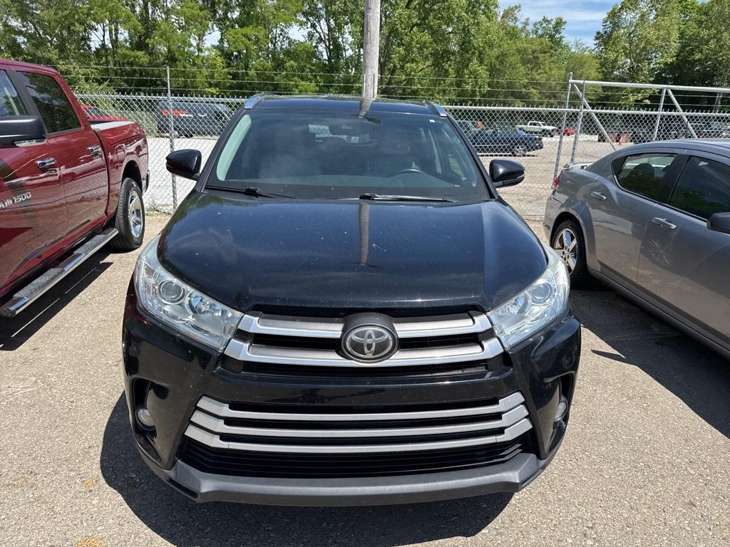 used 2017 Toyota Highlander car