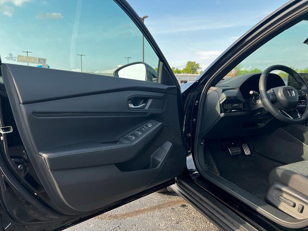 new 2025 Honda Accord Hybrid car, priced at $33,805