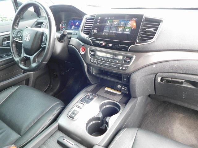 used 2022 Honda Pilot car, priced at $28,999