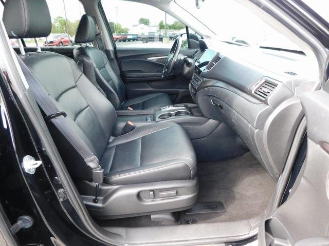 used 2022 Honda Pilot car, priced at $28,999