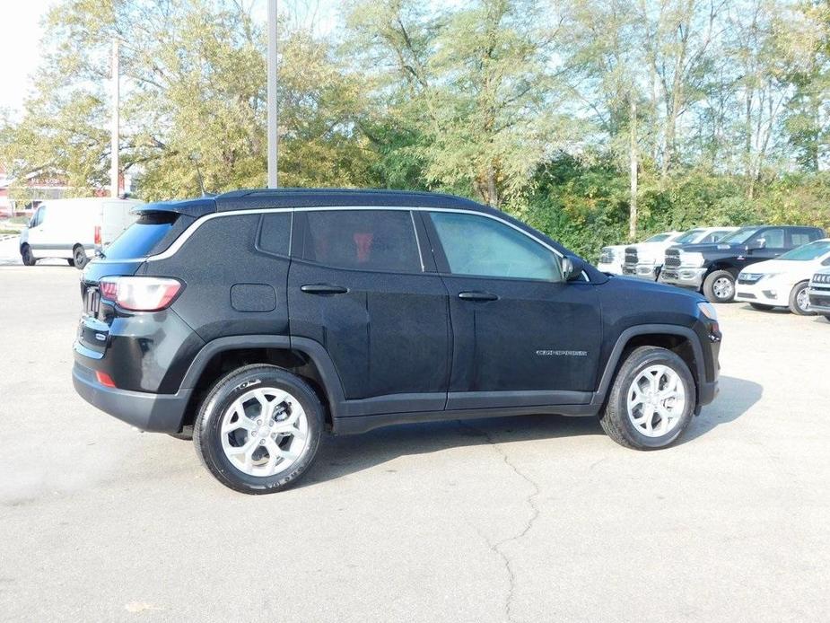 new 2024 Jeep Compass car, priced at $25,995