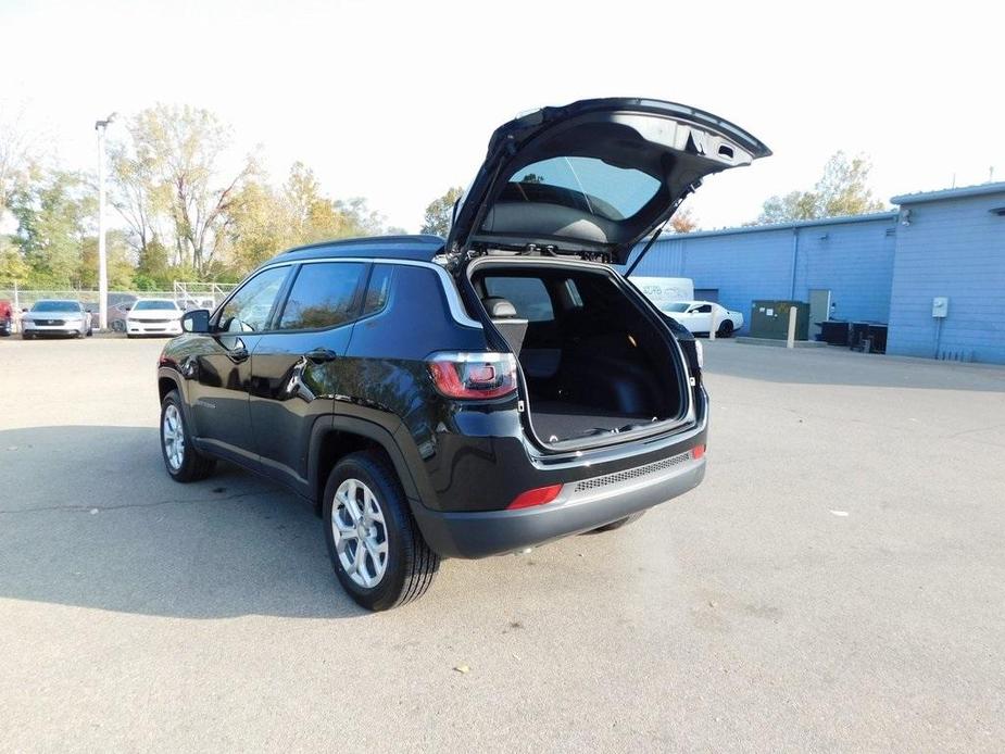 new 2024 Jeep Compass car, priced at $25,995