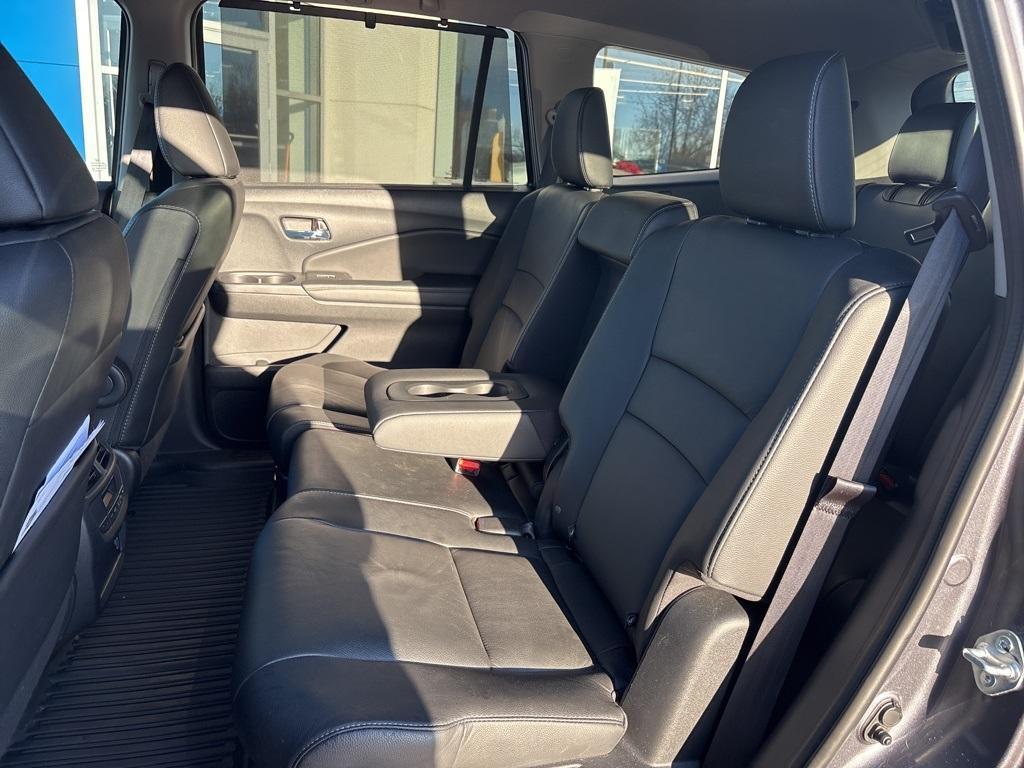 used 2022 Honda Pilot car, priced at $31,750