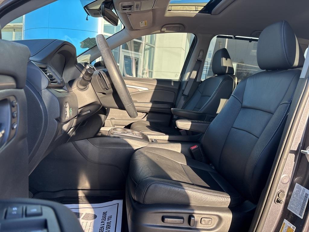 used 2022 Honda Pilot car, priced at $31,750