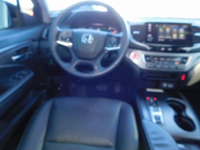 used 2022 Honda Pilot car, priced at $32,000