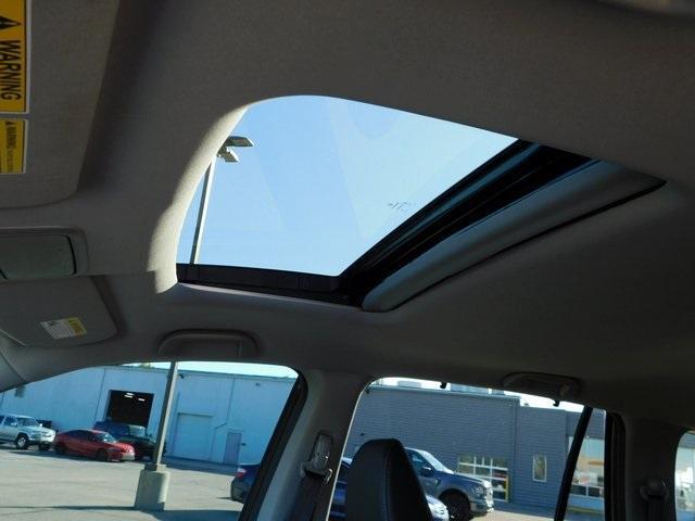 used 2022 Honda Pilot car, priced at $32,000