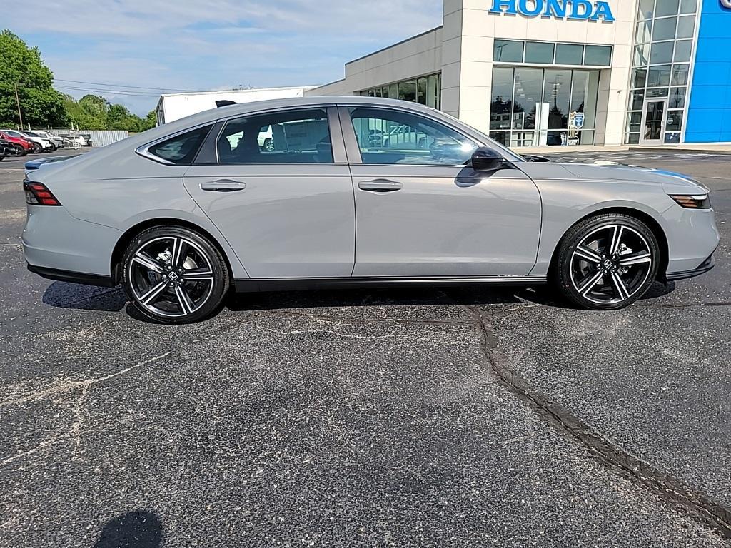 new 2025 Honda Accord Hybrid car, priced at $35,260