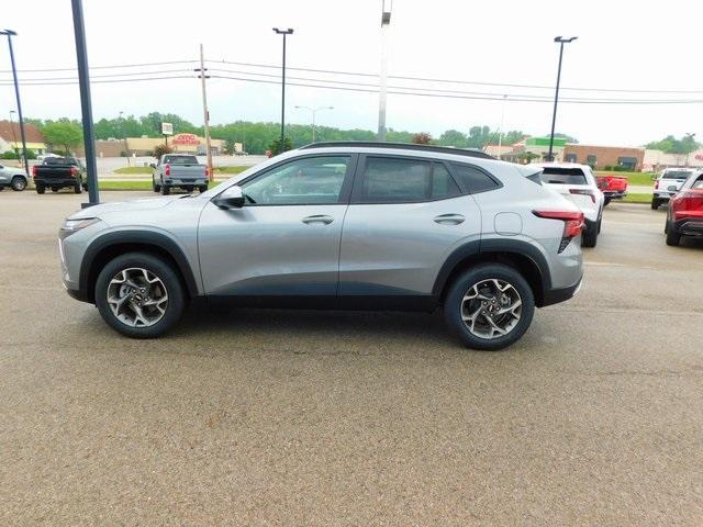 new 2025 Chevrolet Trax car, priced at $26,010