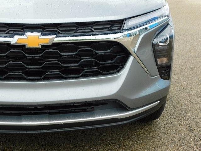 new 2025 Chevrolet Trax car, priced at $26,010