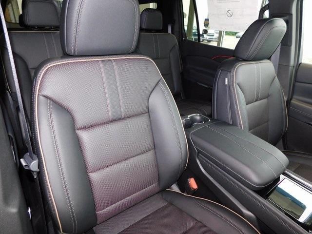new 2025 Chevrolet Traverse car, priced at $57,589