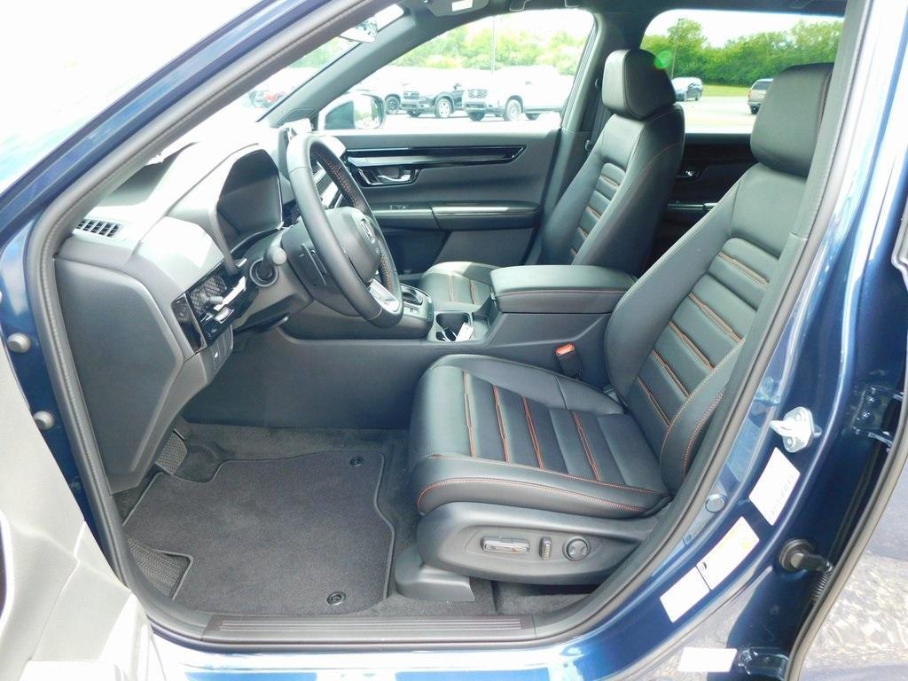 new 2026 Honda CR-V Hybrid car, priced at $43,200