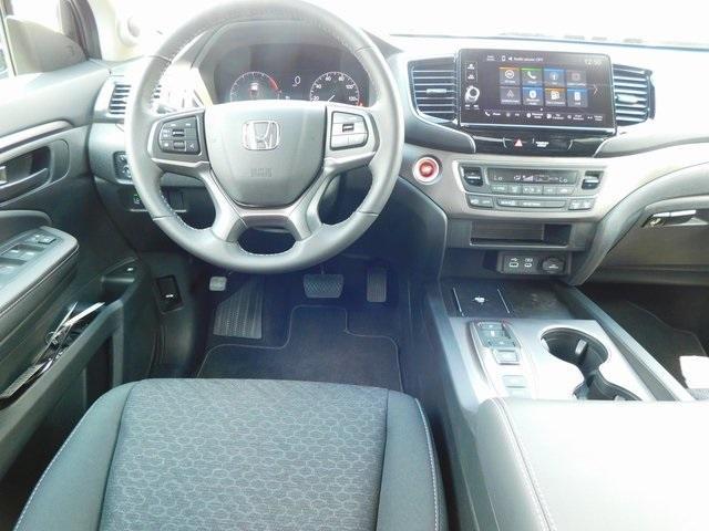 new 2025 Honda Ridgeline car, priced at $40,241
