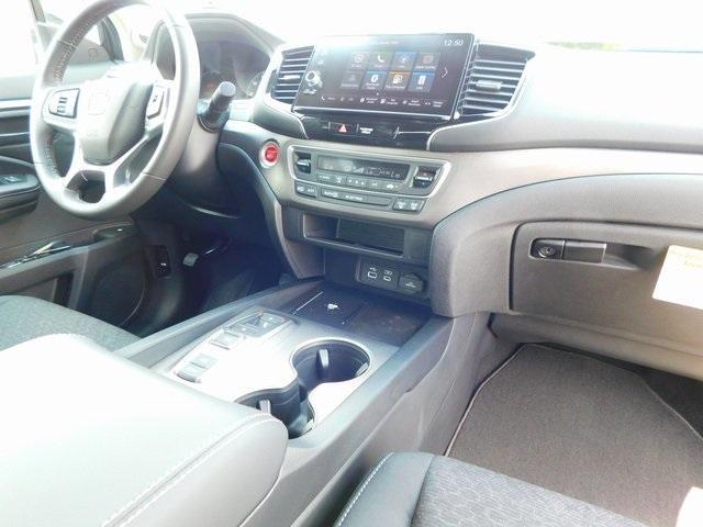 new 2025 Honda Ridgeline car, priced at $40,241