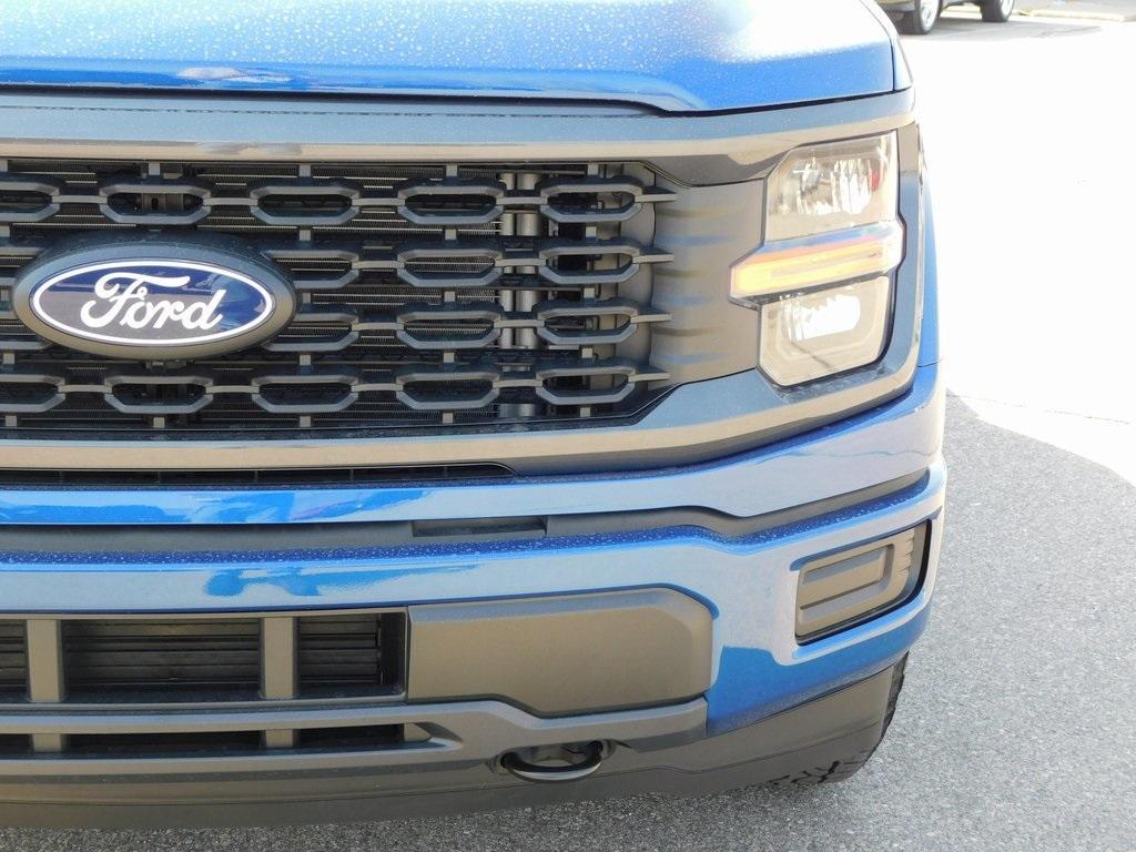 new 2025 Ford F-150 car, priced at $47,322