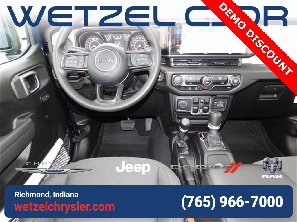 new 2025 Jeep Wrangler car, priced at $41,495