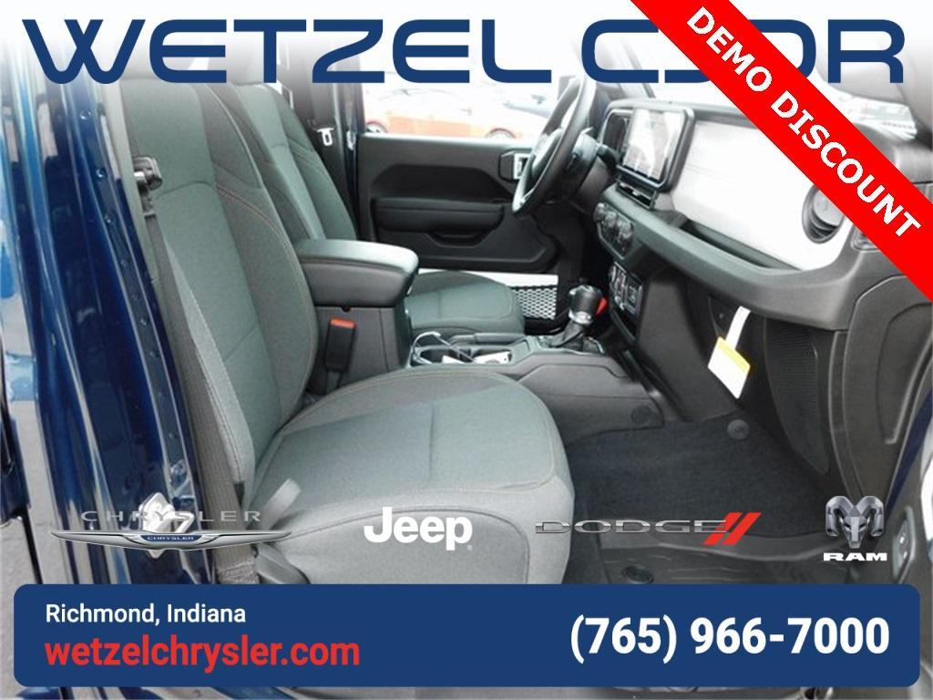 new 2025 Jeep Wrangler car, priced at $41,495