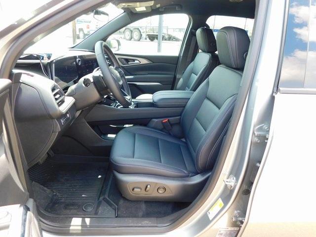 new 2025 Chevrolet Traverse car, priced at $46,060