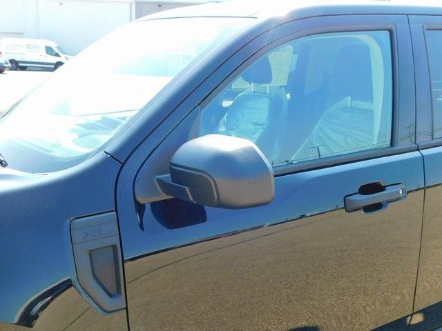 new 2025 Ford Maverick car, priced at $29,381