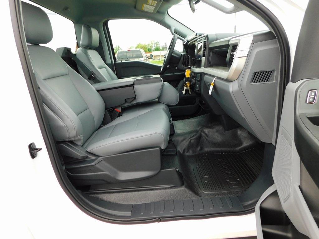 new 2025 Ford F-250 car, priced at $48,230