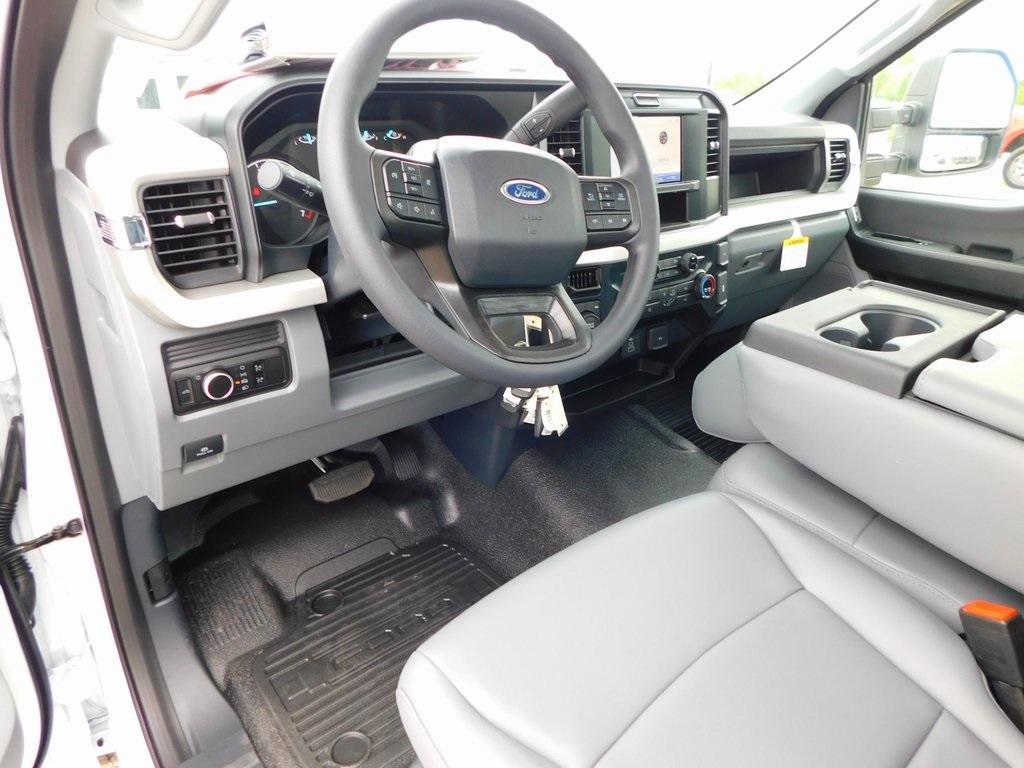new 2025 Ford F-250 car, priced at $48,230