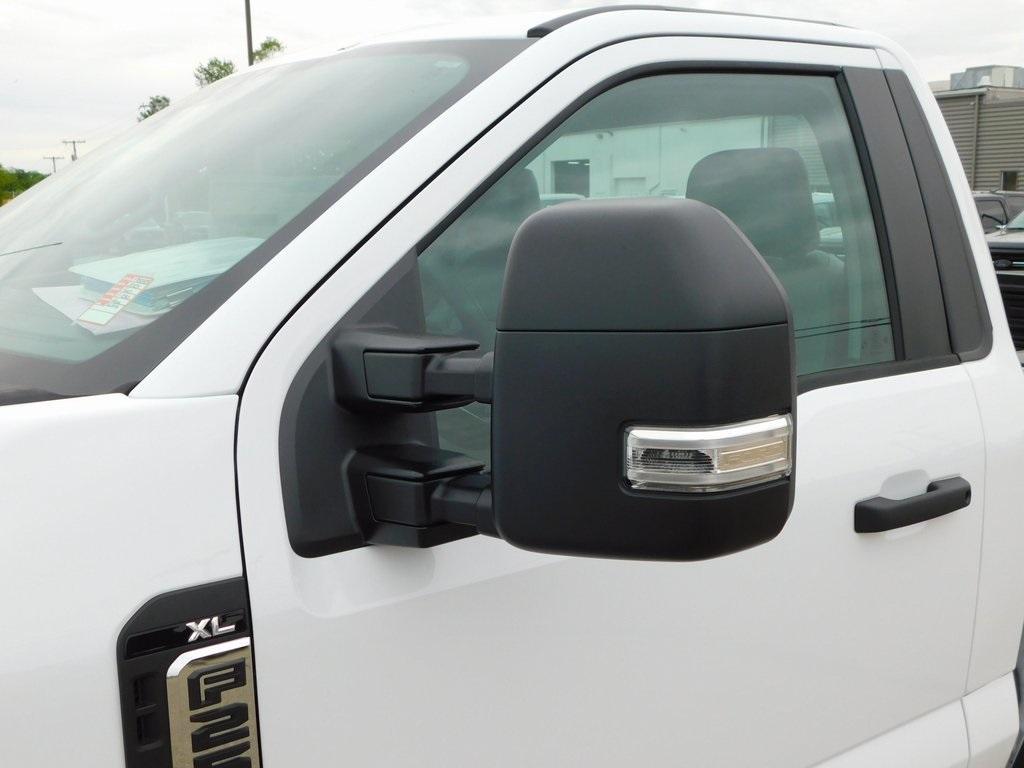 new 2025 Ford F-250 car, priced at $48,230