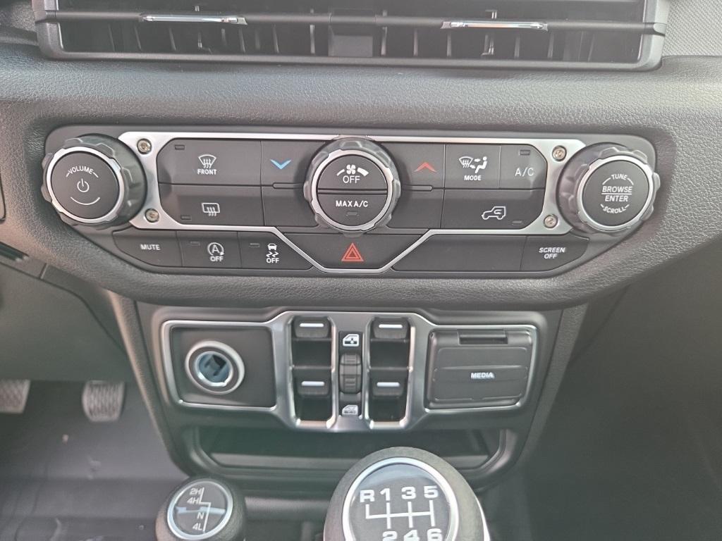 new 2025 Jeep Wrangler car, priced at $38,745