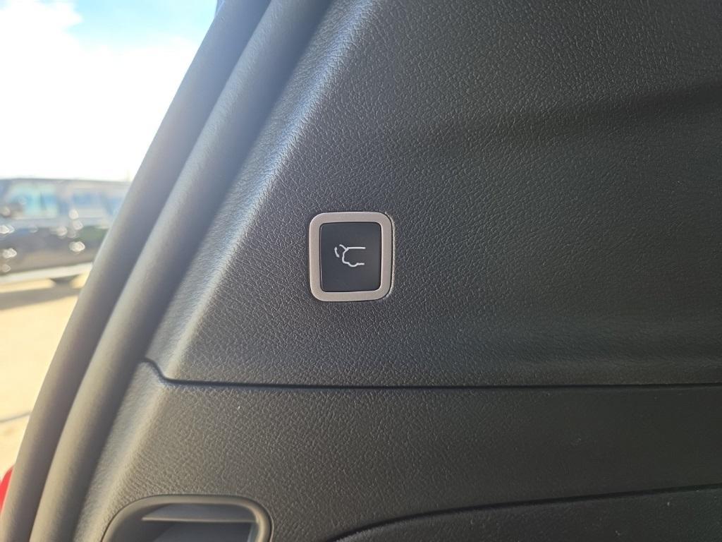 new 2026 Chrysler Pacifica car, priced at $45,254