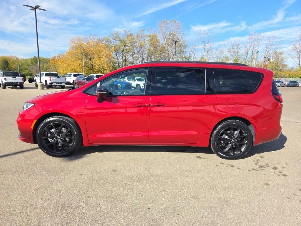 new 2026 Chrysler Pacifica car, priced at $45,254