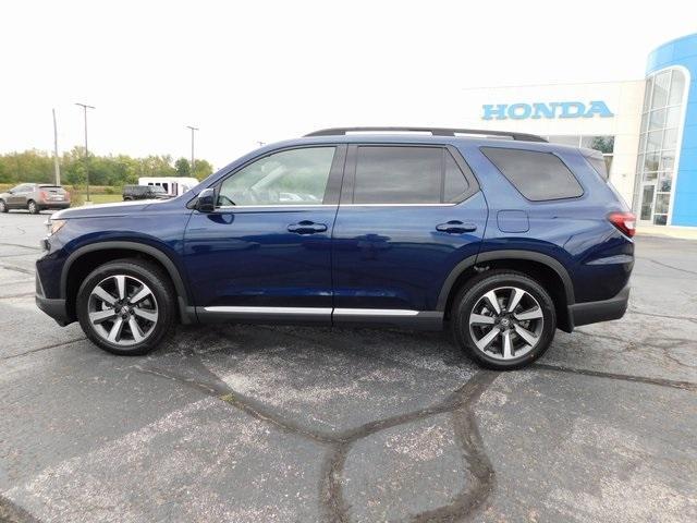 new 2025 Honda Pilot car, priced at $50,995