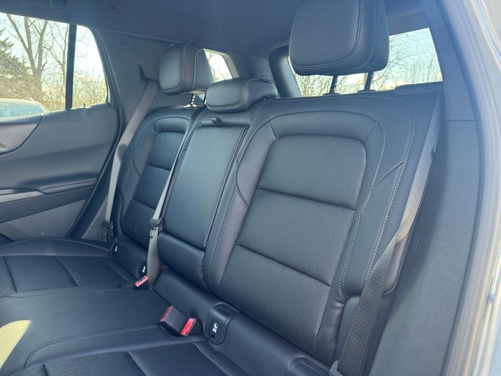 new 2025 Chevrolet Equinox car, priced at $32,680