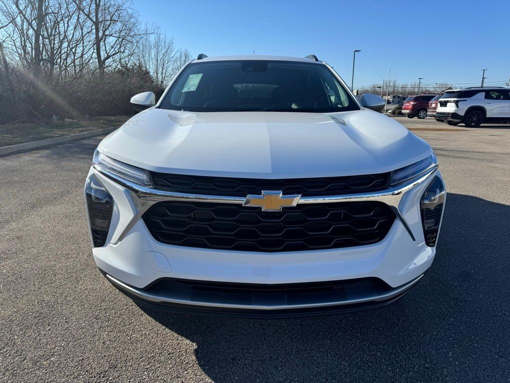 new 2025 Chevrolet Trax car, priced at $25,425