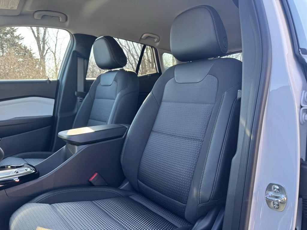 new 2025 Chevrolet Trax car, priced at $25,425