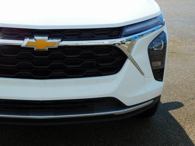 new 2025 Chevrolet Trax car, priced at $25,425