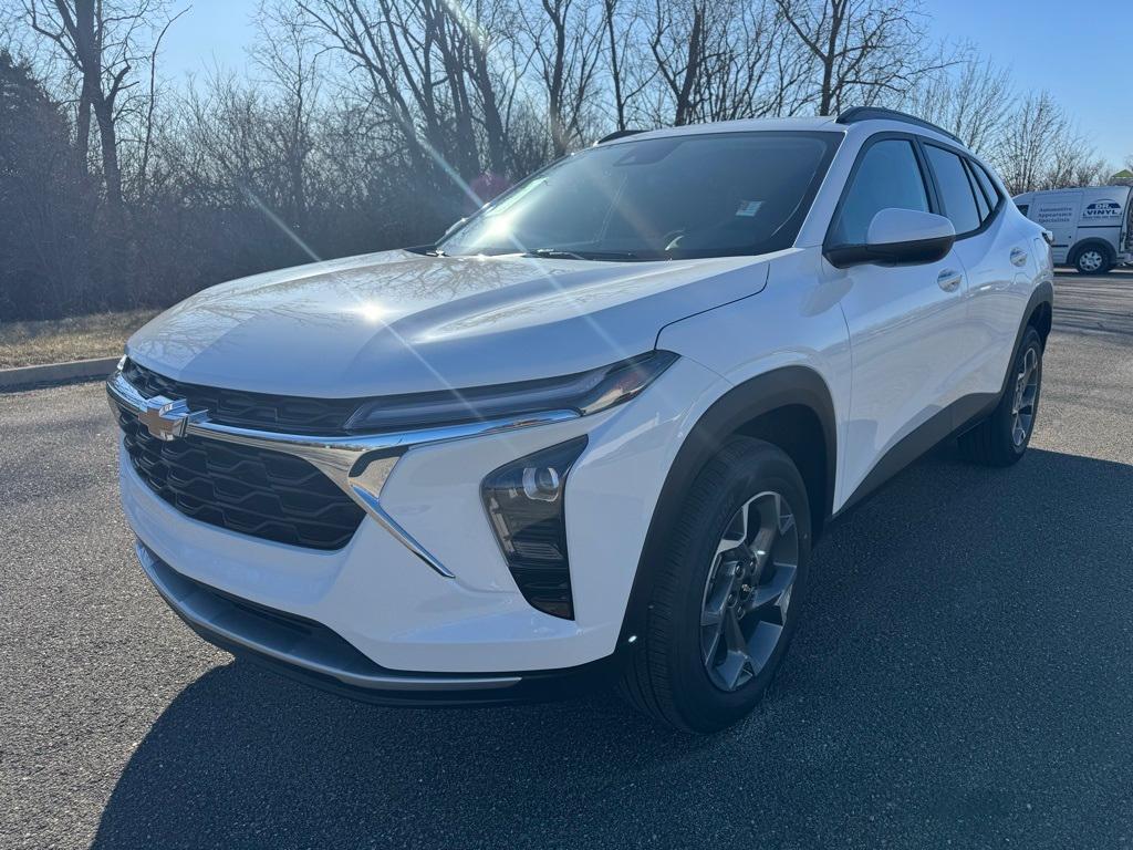 new 2025 Chevrolet Trax car, priced at $25,425