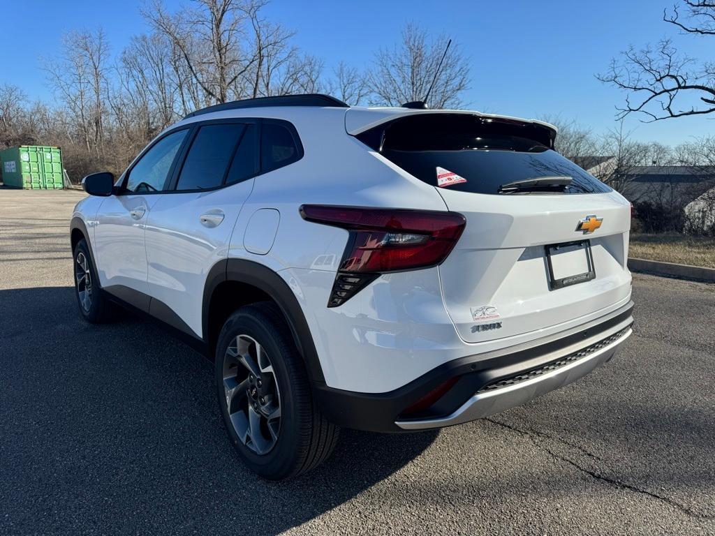 new 2025 Chevrolet Trax car, priced at $25,425