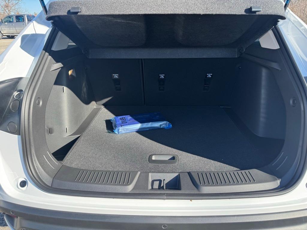 new 2025 Chevrolet Trax car, priced at $25,425