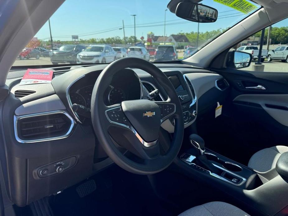 new 2024 Chevrolet Equinox car, priced at $30,075