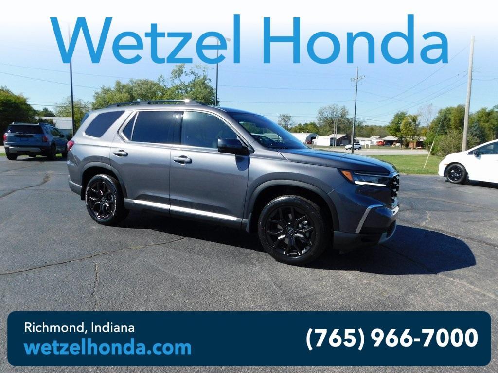 new 2025 Honda Pilot car, priced at $49,638
