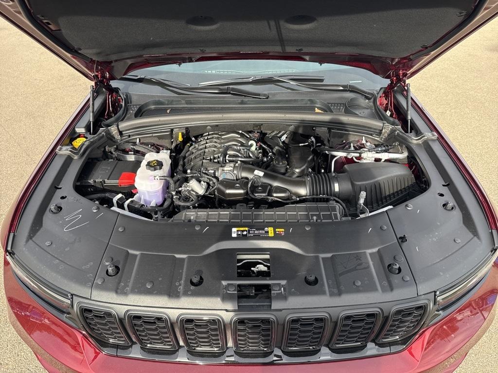 new 2025 Jeep Grand Cherokee car, priced at $46,125