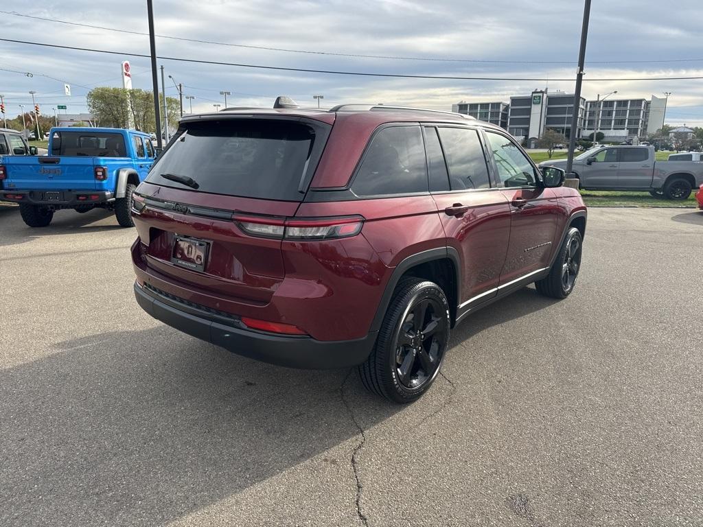 new 2025 Jeep Grand Cherokee car, priced at $46,125