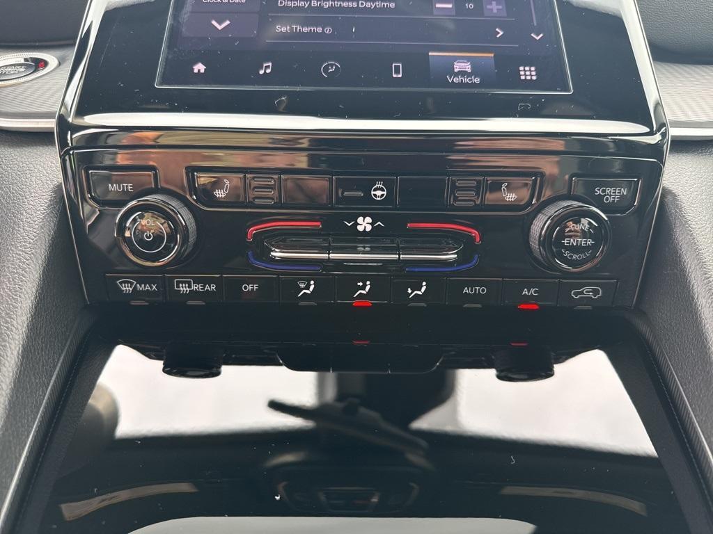 new 2025 Jeep Grand Cherokee car, priced at $46,125