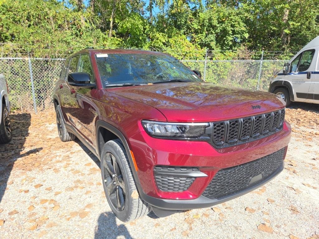 new 2025 Jeep Grand Cherokee car, priced at $48,375