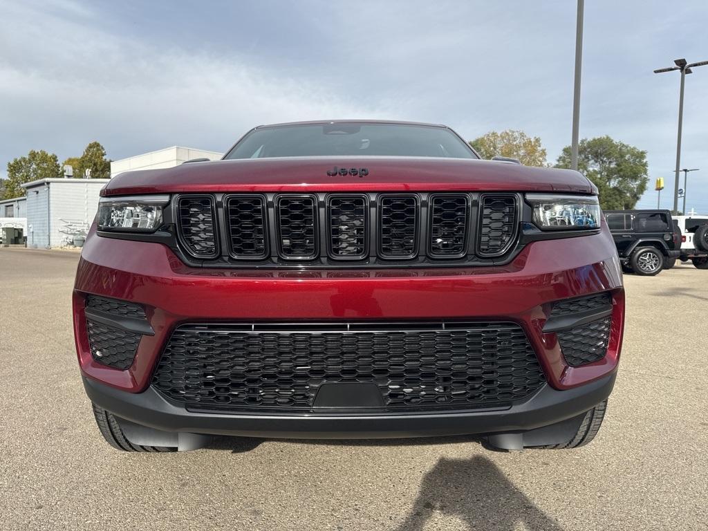 new 2025 Jeep Grand Cherokee car, priced at $46,125